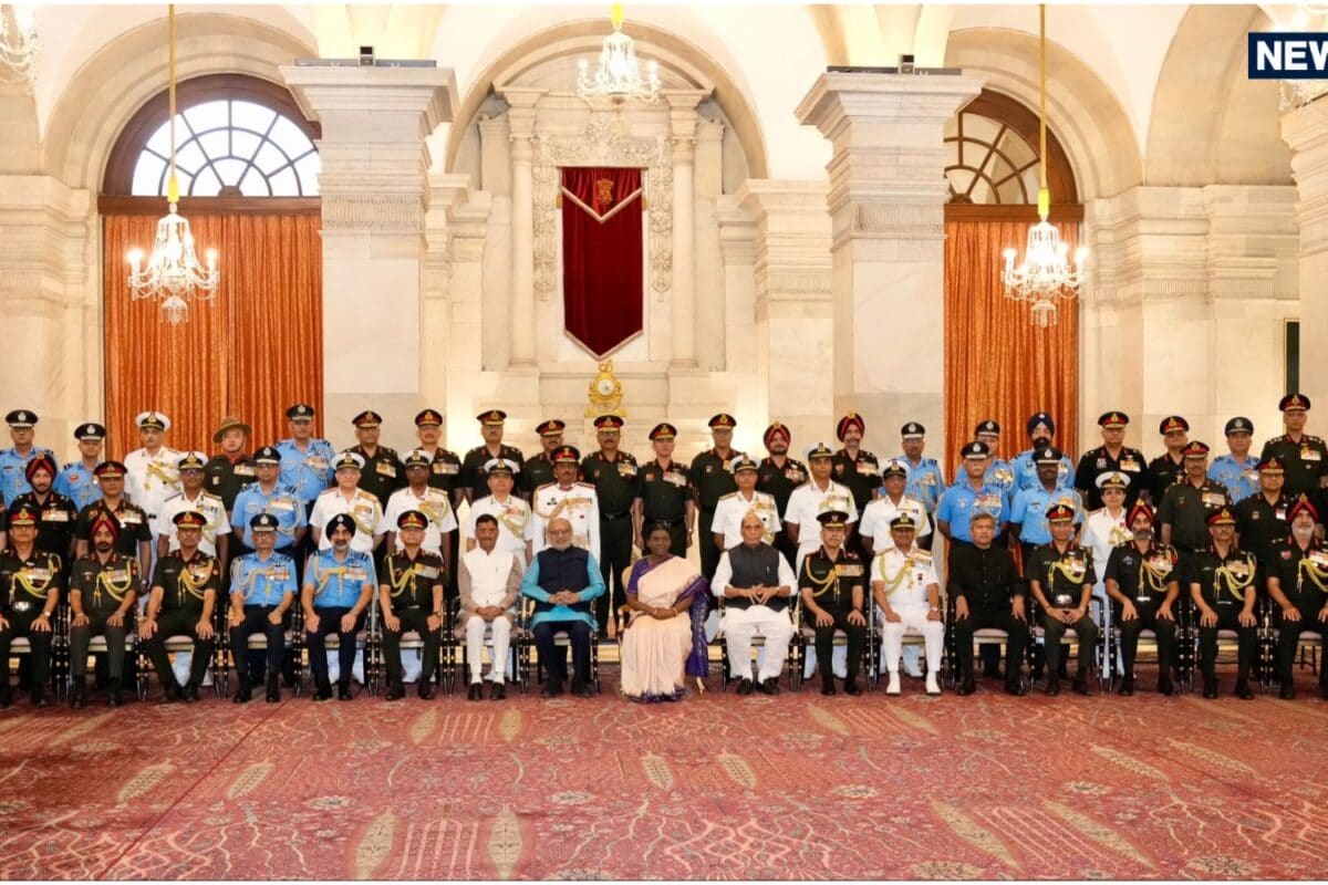 राष्ट्रपति भवन में वीरता का सम्मान! 105 सैन्य योद्धाओं को मिले विशिष्ट सेवा अलंकरण