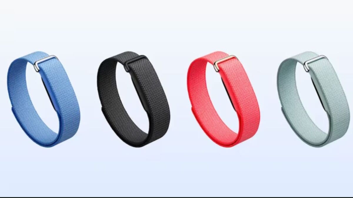 बिना नोटिफिकेशन और बिना स्क्रीन, Google का ये नया गैजेट Fitbit Air कर सकता है कमाल