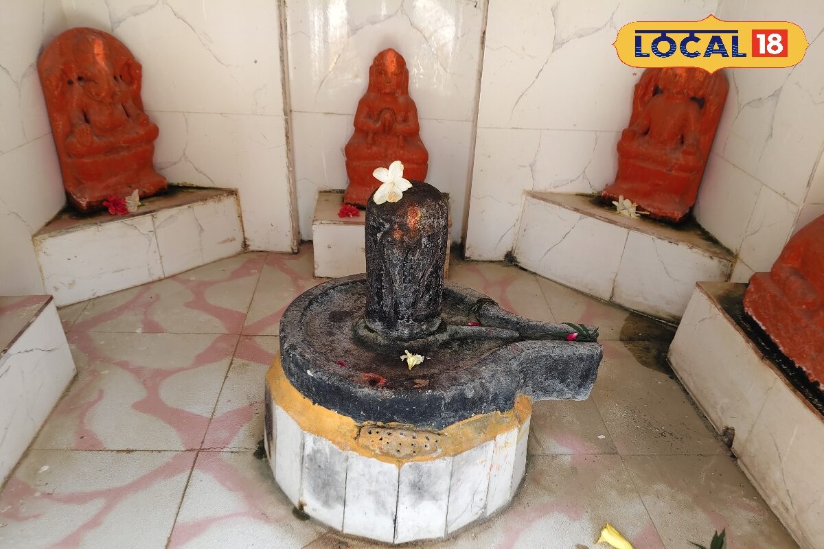 सुल्तानपुर का 70 साल पुराना रहस्यमयी मंदिर, जहां उमड़ती है श्रद्धालुओं की भीड़ और मुरादें होती हैं पूरी!