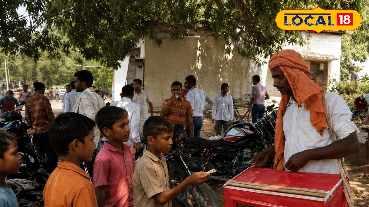 कंधे पर बक्सा, हाथ में चनाचूर…50 साल के देवमुनि रोज कमाते हैं ₹500
