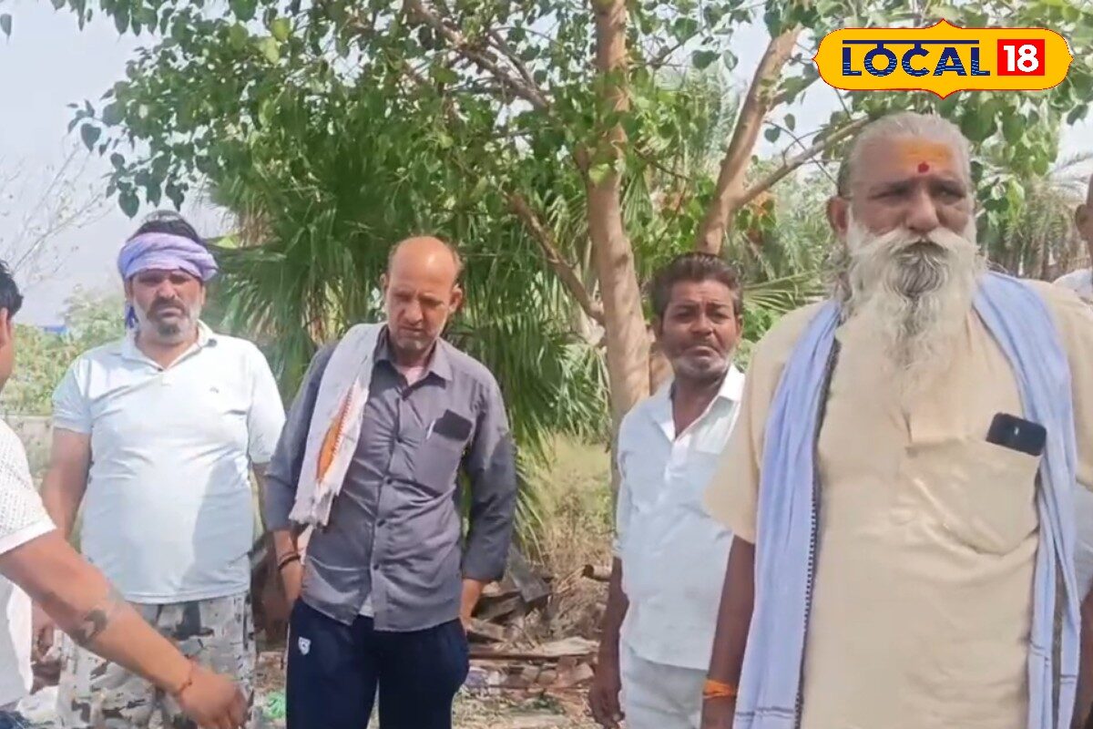 मथुराः छाता तहसील के बिलौटा गांव में NHAI की भूमिका बताकर प्रशासन ने चलाया बुल्डोजर अब फिर से खड़ी हो दिवार जाने पूरा मामला