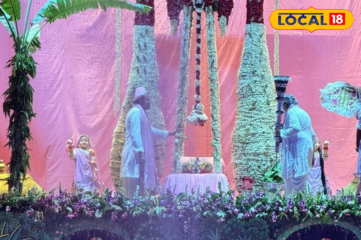 अधिक मास के अंतिम दिन श्रीनाथजी मंदिर में सजा भव्य छप्पन भोग भक्तों का उमड़ा जनसैलाब