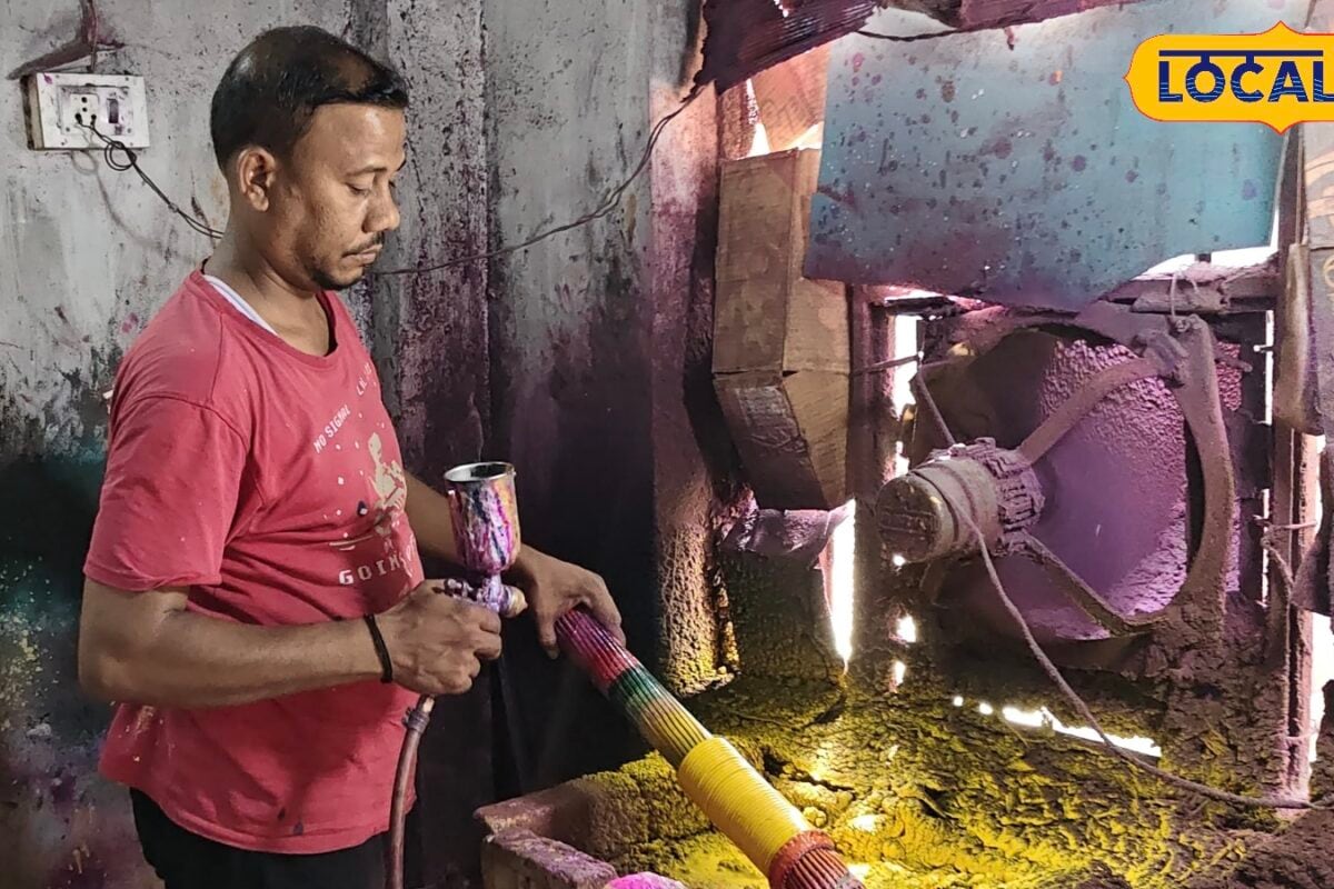 55 डिग्री गर्मी की तपिश में में निखरता सौंदर्य तब ऐसे बनती हैं रंग-बिरंगी लाख की चूड़ियां