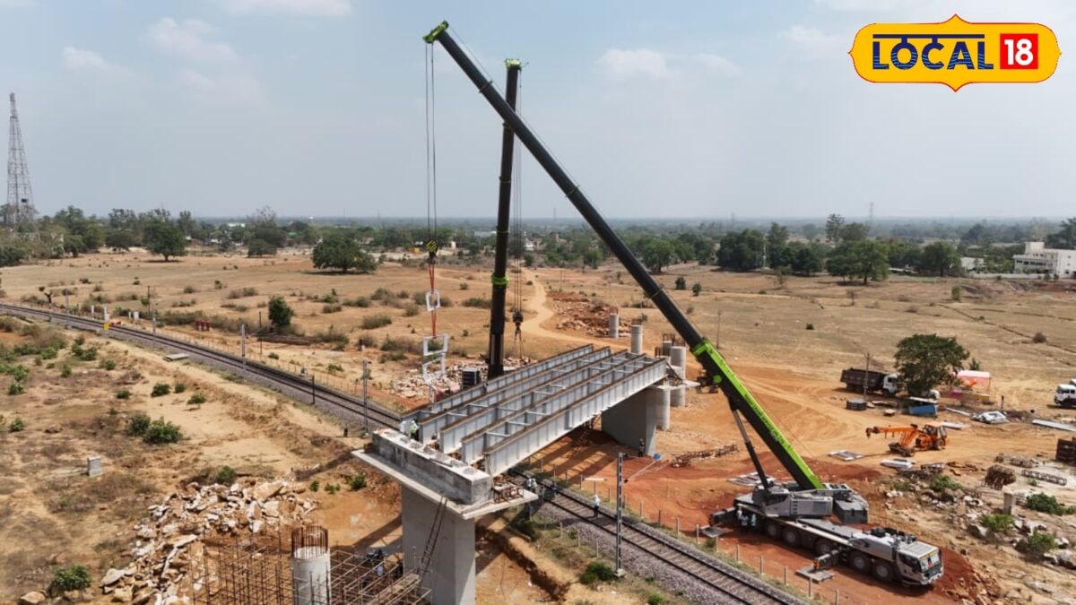मिर्जापुर को मिलेगी रेलवे की नई रफ्तार! दिल्ली-हावड़ा रूट पर बड़ा बदलाव, करोड़ों की लागत से बिछ रही नई लाइनें मिर्जापुर को मिलेगी रेलवे की नई रफ्तार! दिल्ली-हावड़ा रूट पर बड़ा बदलाव, करोड़ों की लागत से बिछ रही नई लाइनें
