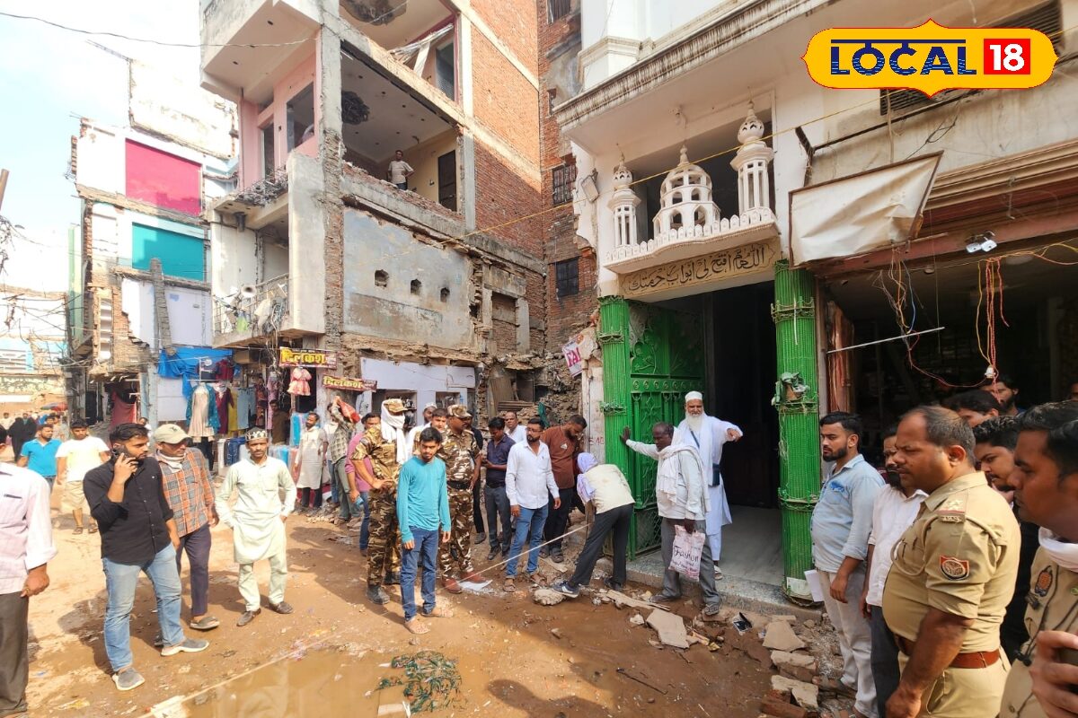 Varanasi Dalmandi Project: आ गई तारीखमुहर्रम बाद दालमंडी में मस्जिद पर गरजेगा बुलडोजर जानें प्लान