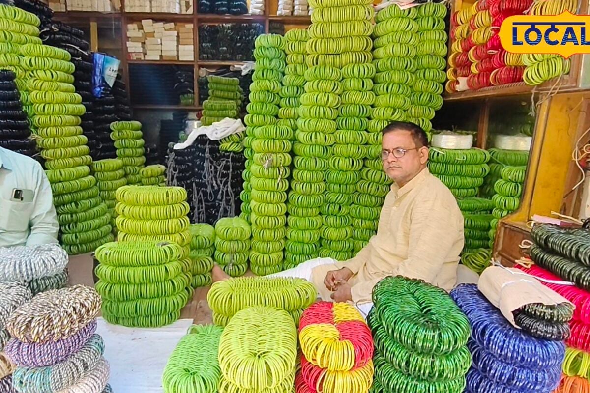 हरे रंग की खनक से बाजार गुलजार! फिरोजाबाद में चूड़ी कारोबारियों की हुई चांदी, सावन के लिए खूब आ रहे ऑर्डर