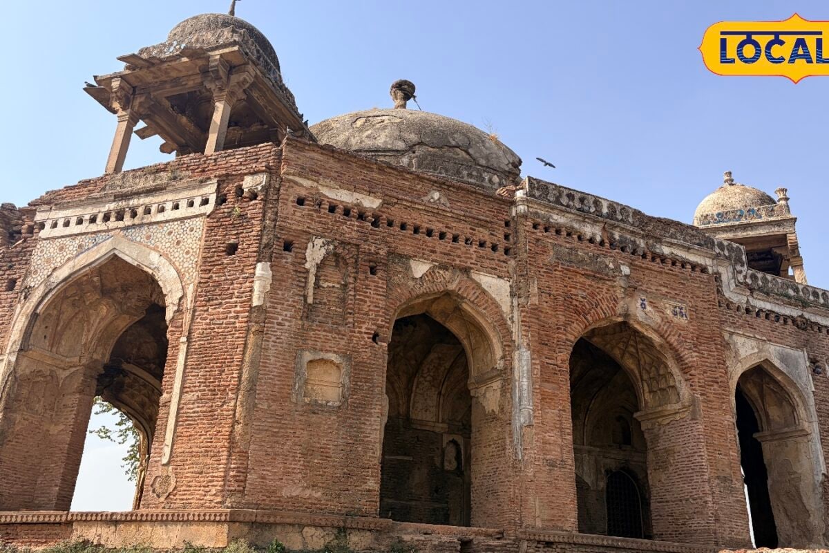 जौनपुर घूमने जा रहे हैं जरूर देखें ताजमहल की झलक दिखाने वाला बारा दुआरिया