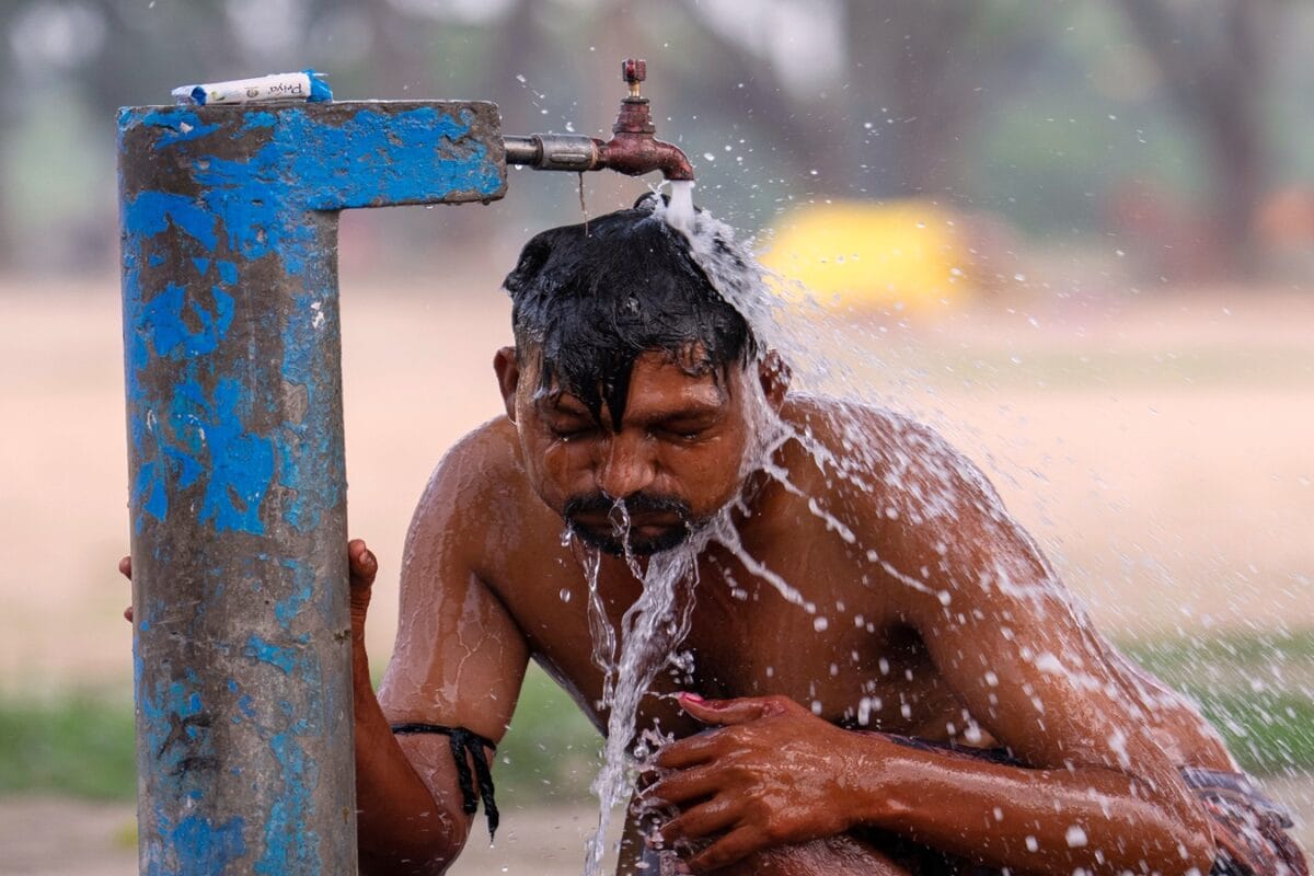 दिल्लीवालों...बारिश-आंधी सब गायब, अब चिलचिलाती गर्मी के लिए हो जाओ तैयार, तापमान तोड़ देगा रिकॉर्ड