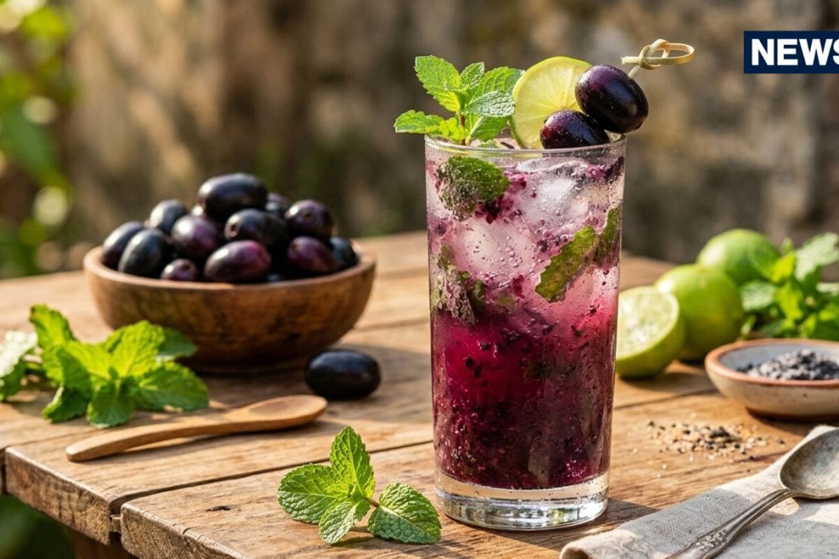 Jamun Mojito Recipe: पुदीने और चाट मसाले के ट्विस्ट के साथ ऐसे बनाएं टेस्टी जामुन सोडा, मिनटों में हो जाएं कूल-कूल!