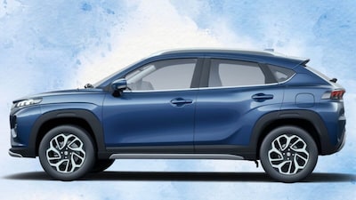 Maruti Fronx: ये 19,282 यूनिट्स की बिक्री और 40.06% सालाना ग्रोथ के साथ तीसरे पायदान पर रही. इसकी कीमत ₹7.52 लाख से ₹13.04 लाख तक है. ये बोल्ड ग्रिल के साथ कूपे-क्रॉसओवर डिजाइन में आती है. प्रीमियम केबिन में 9-इंच स्क्रीन, हेड-अप डिस्प्ले और 360-डिग्री कैमरा मिलता है. 6 एयरबैग्स और ESP सेफ्टी बढ़ाते हैं. इसमें 1.2L K-सीरीज और 1.0L टर्बो-पेट्रोल इंजन विकल्प हैं, जो लगभग 20 से 28.5 किमी/लीटर (CNG) का माइलेज देते हैं.
