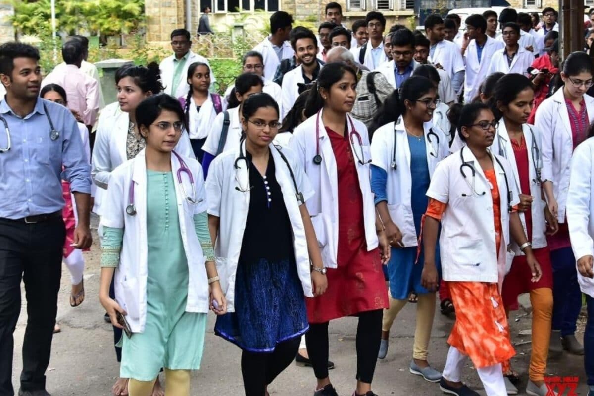 देश के 7 मेडिकल कॉलेज अपने इंटर्न से दिन-रात करा रहे ड्यूटी, पर नहीं दे रहे स्टाइपेंड, सुप्रीम कोर्ट पहुंचा मामला