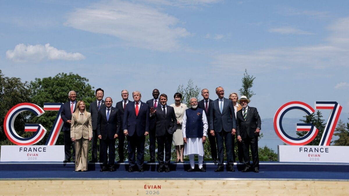 PM Modi G7 Summit France | PM Modi Foreign Visit LIVE | Modi Trump Meeting | G7 में मोदी-ट्रंप आमने-सामने! 16 महीने बाद एक मंच पर दिखे दोनों नेता PM Modi G7 Summit France | PM Modi Foreign Visit LIVE | Modi Trump Meeting | G7 में मोदी-ट्रंप आमने-सामने! 16 महीने बाद एक मंच पर दिखे दोनों नेता