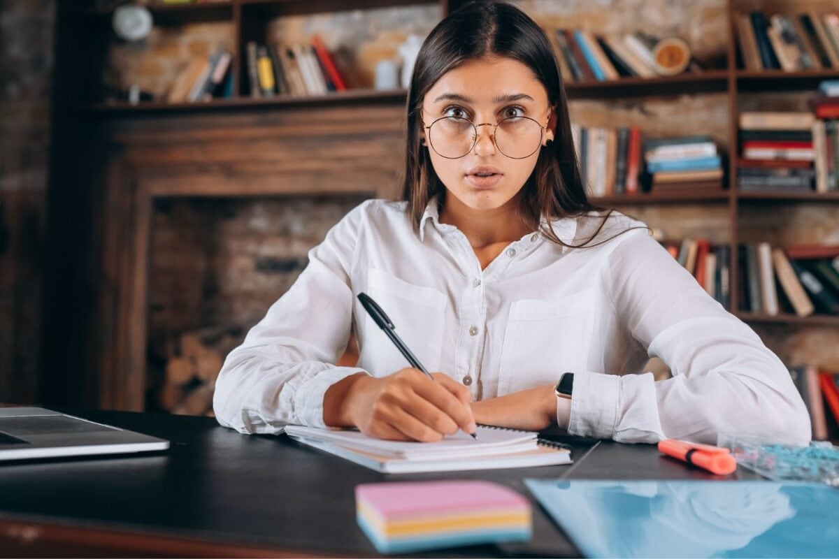 PhD की थिसिस में AI और नकल पर सख्ती, UGC के नए नियम लागू, ज्यादा गड़बड़ी पर रजिस्ट्रेशन रद्द