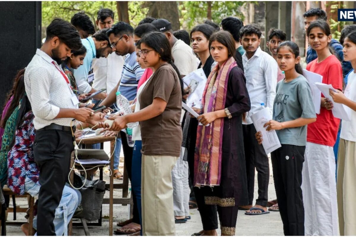 हिजाब-पगड़ी पर रोक नहीं आधी बाजू के कपड़े और चप्पल पहनने की सलाह NEET-UG के लिए NTA ने जारी किया ड्रेस कोड