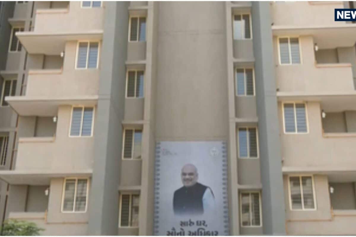 झुग्गी-झोपड़ियों के नरक से मुक्ति चमचमाते फ्लैटों में अब सम्मान से जीवन जी रहे हजारों गरीब परिवार