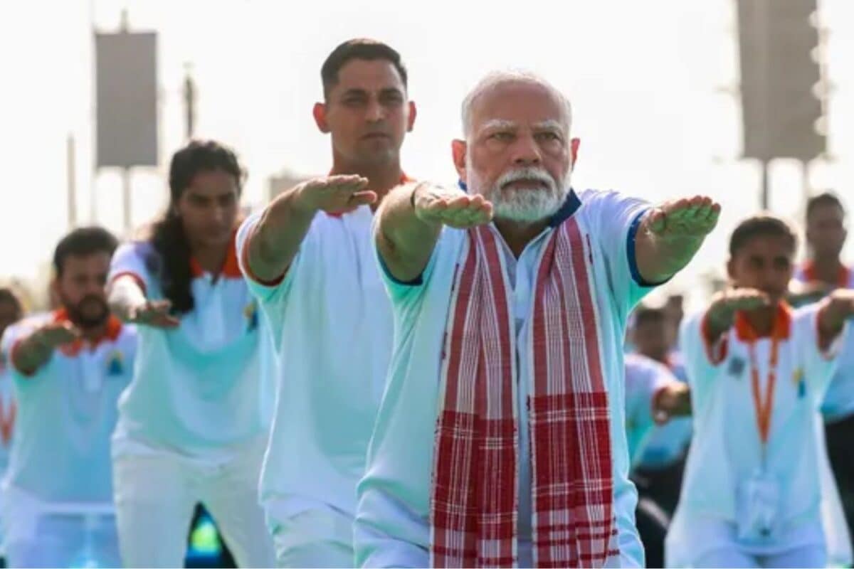 Yoga Diwas 2026: आयुष मंत्रालय ने बनाया मेगा प्लान, पीएम मोदी इस बार कहां करेंगे योग 