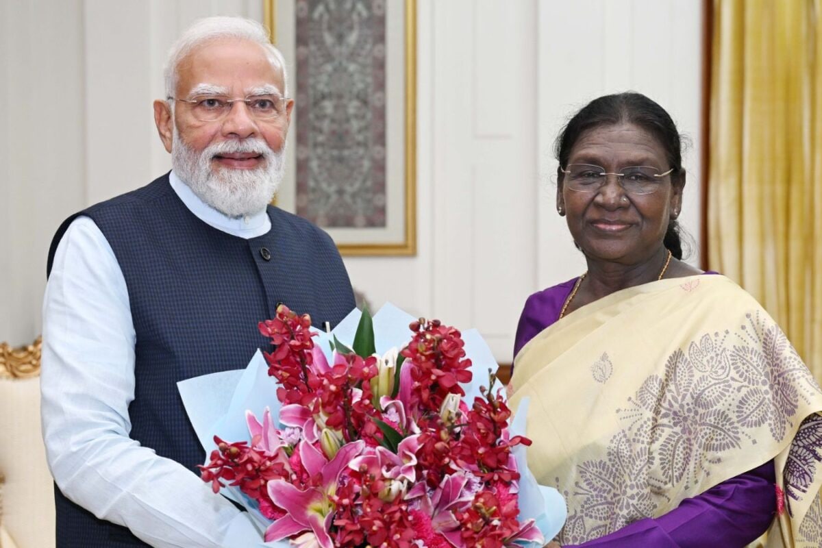 कैब‍िनेट में फेरबदल की अटकलों के बीच राष्‍ट्रपत‍ि द्रौपदी मुर्मू से म‍िले पीएम मोदी क्‍या संकेत