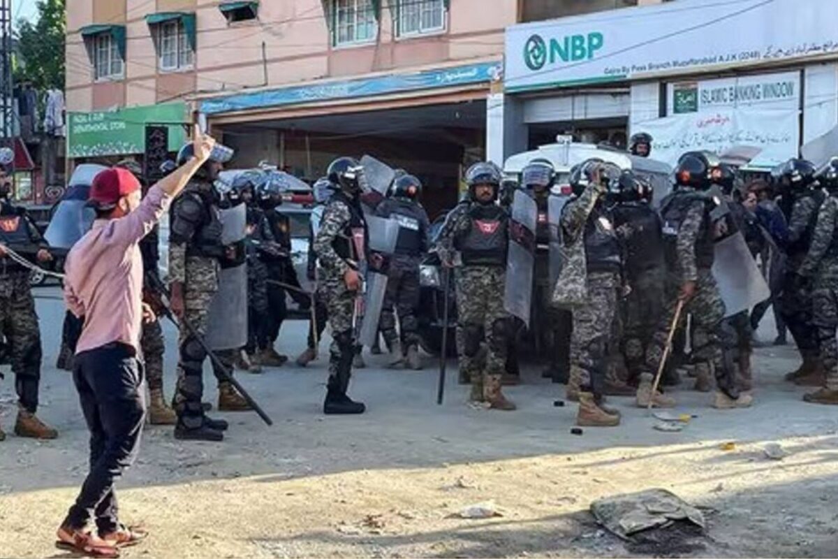 सुलग रहे PoK में चुनाव को कश्मीरियों ने दिखाया ठेंगा, चप्पे-चप्पे पर रेंजर्स, घरों से निकले तक नहीं