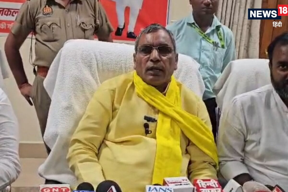 Opinion: मुस्कुराकर अखिलेश यादव को घायल करने वाले ओपी राजभर अब क्यों करने लगे तोप और कट्टे की बात
