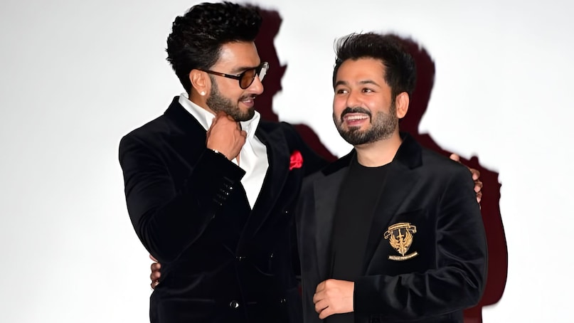 Ranveer Singh, Dhurandhar, Aditya Dhar, box-office success, profit-sharing arrangement, Jio Studios, Ranveer Singh, Aditya Dhar chose profits over paycheques, रणवीर सिंह, धुरंधर, आदित्य धर, बॉक्स-ऑफिस पर सफलता, लाभ-साझाकरण व्यवस्था, जियो स्टूडियोज, रणवीर सिंह, आदित्य धर ने वेतन के बजाय मुनाफा चुना
