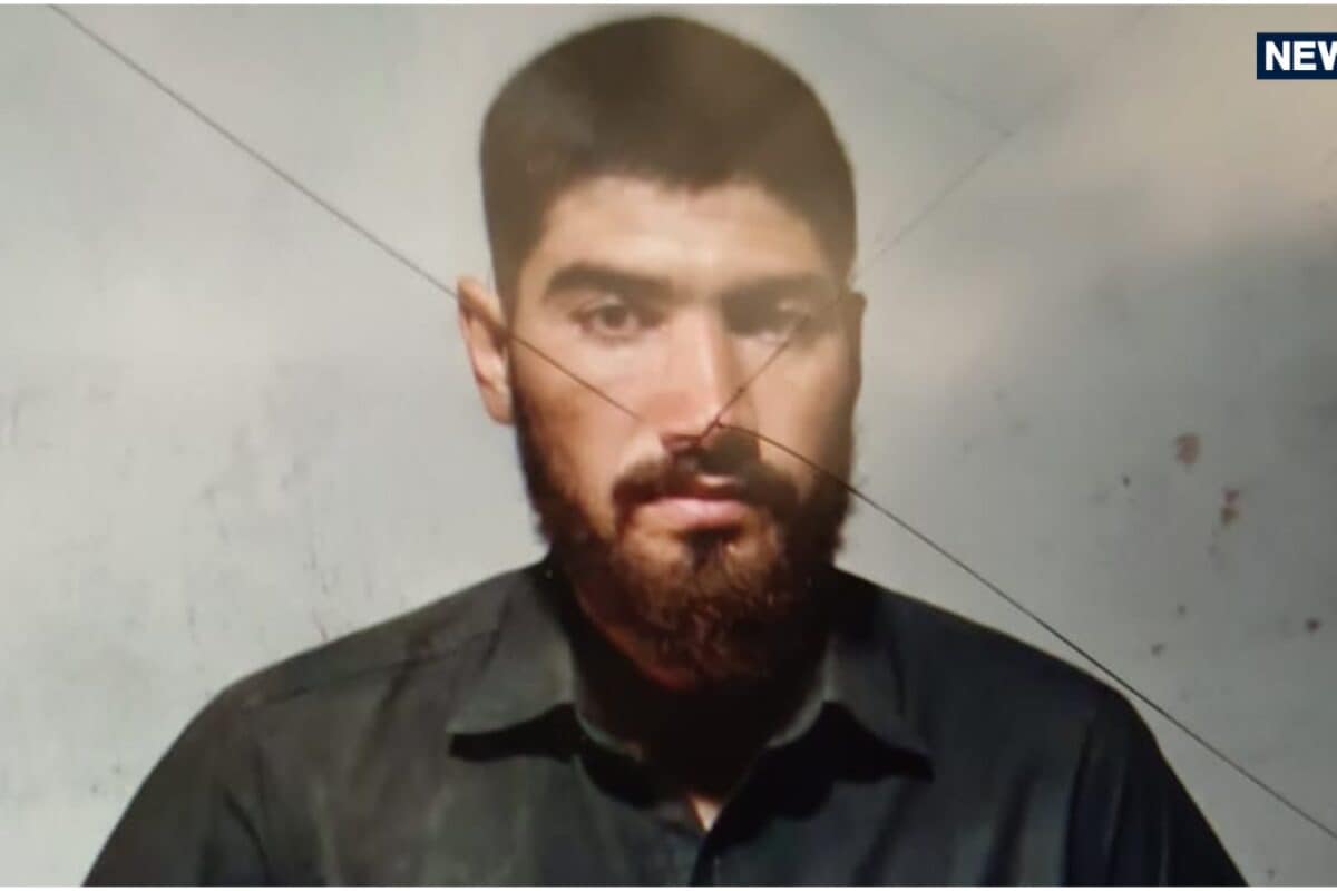 पुंछ में LoC पार करते ही दबोचा गया पाकिस्तानी घुसपैठिया एक महीने में तीसरी घटना अमरनाथ यात्रा को लेकर सख्त सुरक्षा