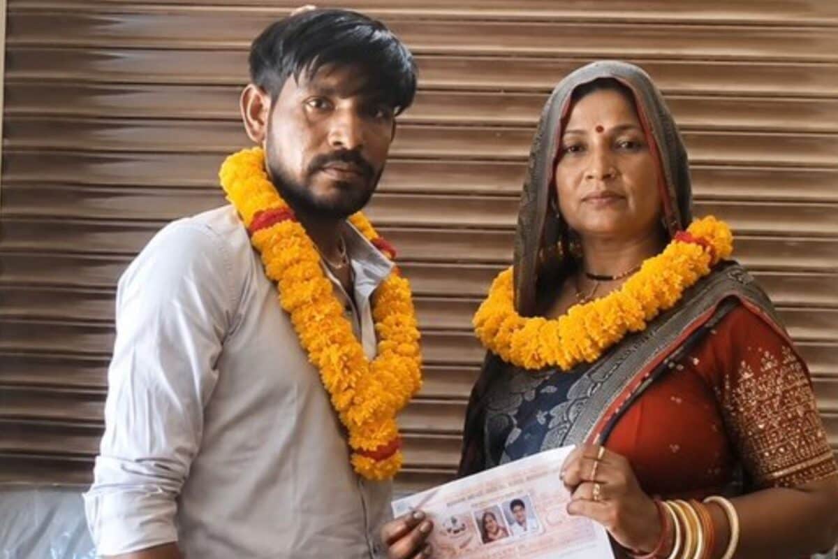 कानपुर देहात में सास-दामाद ने कर ली कोर्ट मैरिज, क्‍या इसे मान्‍यता देनी चाह‍िए, आपकी इस पर क्‍या राय है?
