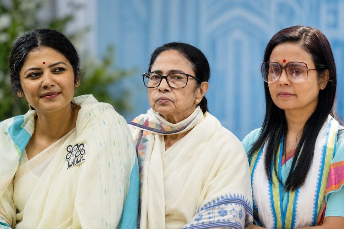 'वो पैसों के लिए बेवफा नहीं हो सकती, मेरी बेटी जैसी है', सायोनी घोष की बगावत से महुआ मोइत्रा का 'हार्टब्रेक'