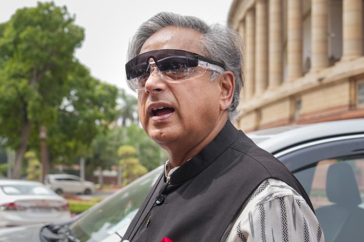 आपकी सैलरी 3 लाख ड्राइवर की 30 हजार… परिसीमन पर चंद्रबाबू नायडू को यह कौन सा गणित समझाने लगे शशि थरूर