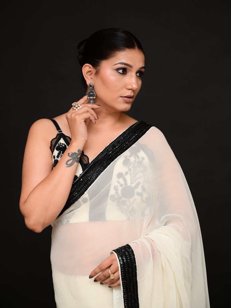 Sapna Choudhary, Sapna Choudhary News, Sapna Choudhary Cryptic Post, Sapna Choudhary Cryptic Post admit divorce case, Sapna Choudhary latest post, Sapna Choudhary divorce case, Sapna Choudhary husband Veer sahu, Sapna Choudhary latest Post, सपना चौधरी, सपना चौधरी न्यूज, सपना चौधरी क्रिप्टिक पोस्ट, सपना चौधरी क्रिप्टिक पोस्ट, सपना चौधरी का तलाक केस, सपना चौधरी लेटेस्ट पोस्ट, सपना चौधरी पति वीर साहू