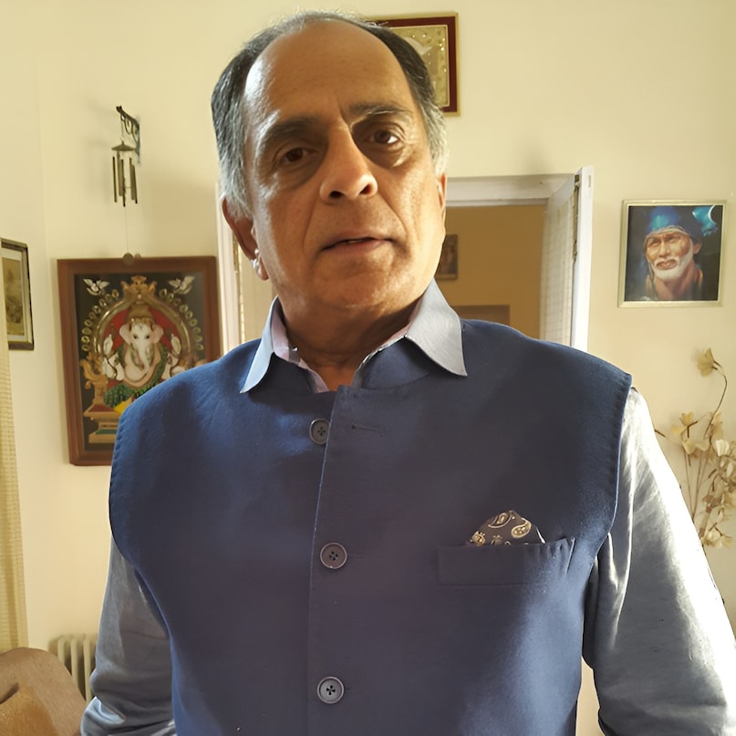 Pahlaj Nihalani, Pahlaj Nihalani News, Pahlaj Nihalani death, most gorgoneion dinner for Pahlaj Nihalani,  When chicken proved to be most gorgoneion dinner for Pahlaj Nihalani, when Pahlaj Nihalani fought battle of death in hospital for 28 days, पहलाज निहलानी, पहलाज निहलानी समाचार, पहलाज निहलानी की मृत्यु, पहलाज निहलानी के लिए सबसे गोरगोनियन डिनर, जब पहलाज निहलानी के लिए चिकन सबसे गोरगोनियन डिनर साबित हुआ, जब पहलाज निहलानी ने 28 दिनों तक अस्पताल में मौत की लड़ाई लड़ी

