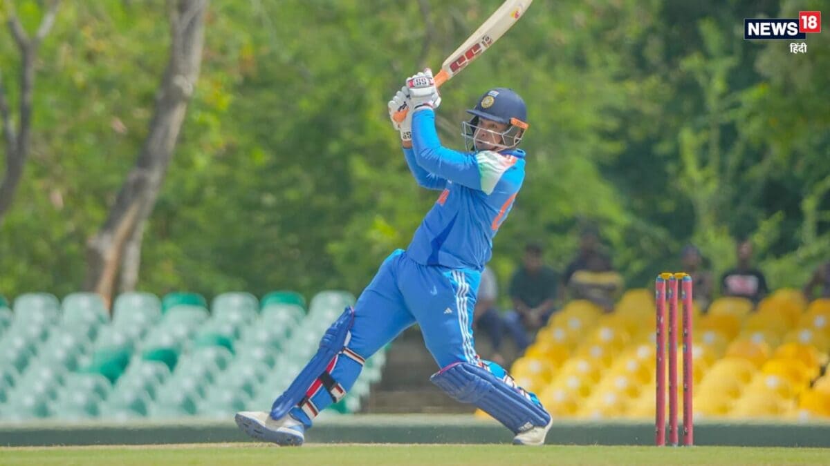 Vaibhav Suryavanshi Fifty: 64 रन में एक भी सिंगल नहीं… वैभव सूर्यवंशी ने बैट नहीं श्रीलंका के गेंदबाजों पर तलवार चलाया Vaibhav Suryavanshi Fifty: 64 रन में एक भी सिंगल नहीं… वैभव सूर्यवंशी ने बैट नहीं श्रीलंका के गेंदबाजों पर तलवार चलाया