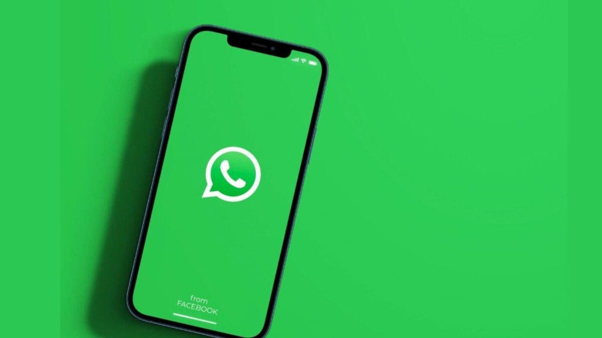 WhatsApp में बड़ा बदलाव! आईफोन वालों को जल्द अलग तरह से दिखेंगे मैसेज, चैटिंग का मजा डबल