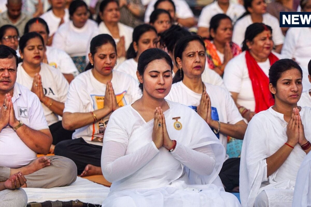 समुद्र की गहराई से लेकर 14000 फीट की ऊंचाई तक देशभर में कैसे मनाया गया योग दिवस देख लें तस्वीरें
