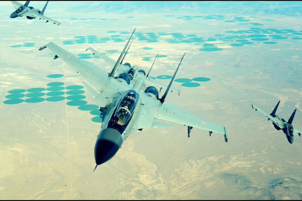 देश का पहला SU-30 फाइटर कब आया था जानिए कहां उतरा और कैसे शुरू हुआ सुखोई युग