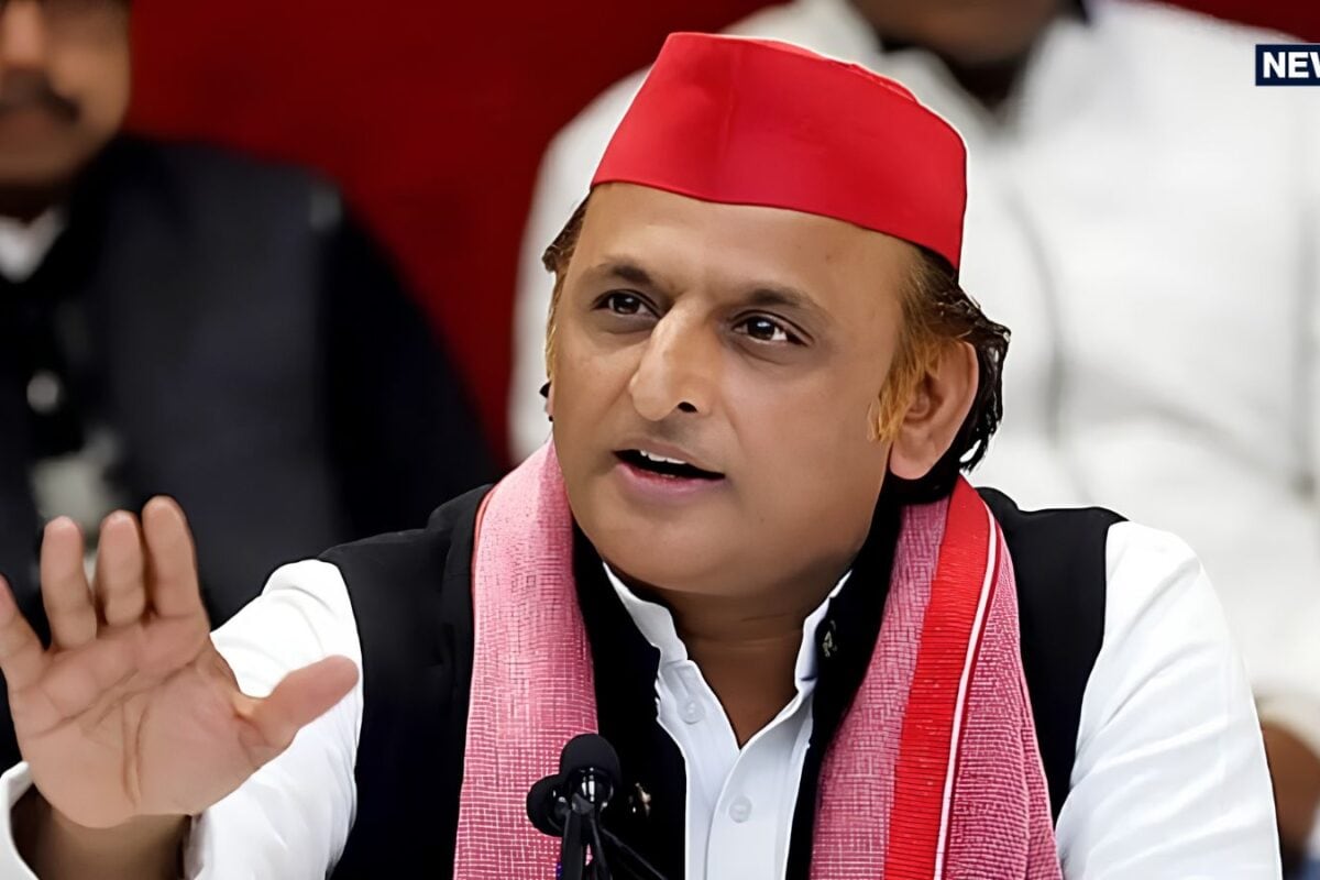 'कैमरा ऑन होते ही आंसू': लखनऊ अग्निकांड पर बरसे अखिलेश यादव, कहा- दीवार काटते तो जान...