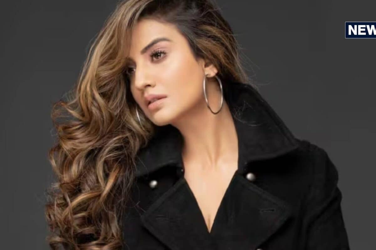 'ऐसा लगा जिंदगी कोई स्क्रिप्ट लिख रही है', अक्षय संग काम करने का मौका मिलते ही सुध-बुद खो बैठी अक्षरा सिंह