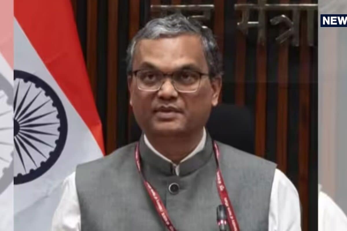IAS Story : कौन हैं IAS प्रशांत लोखंडे, जिन्हें मिली CBSE की कमान