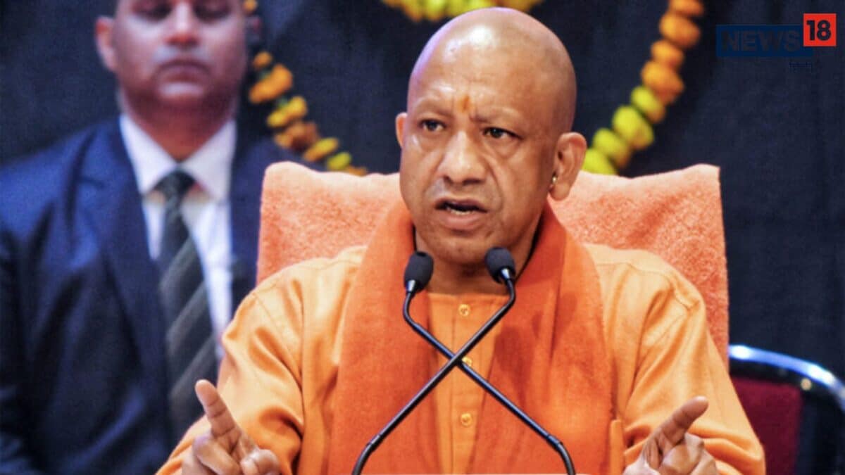तीन तलाक और एसिड अटैक पीड़िता अब नहीं रहेंगी बेसहारा! CM योगी सरकार ने कर दिया बड़ा ऐलान, तैयार हो रहा डाटा तीन तलाक और एसिड अटैक पीड़िता अब नहीं रहेंगी बेसहारा! CM योगी सरकार ने कर दिया बड़ा ऐलान, तैयार हो रहा डाटा