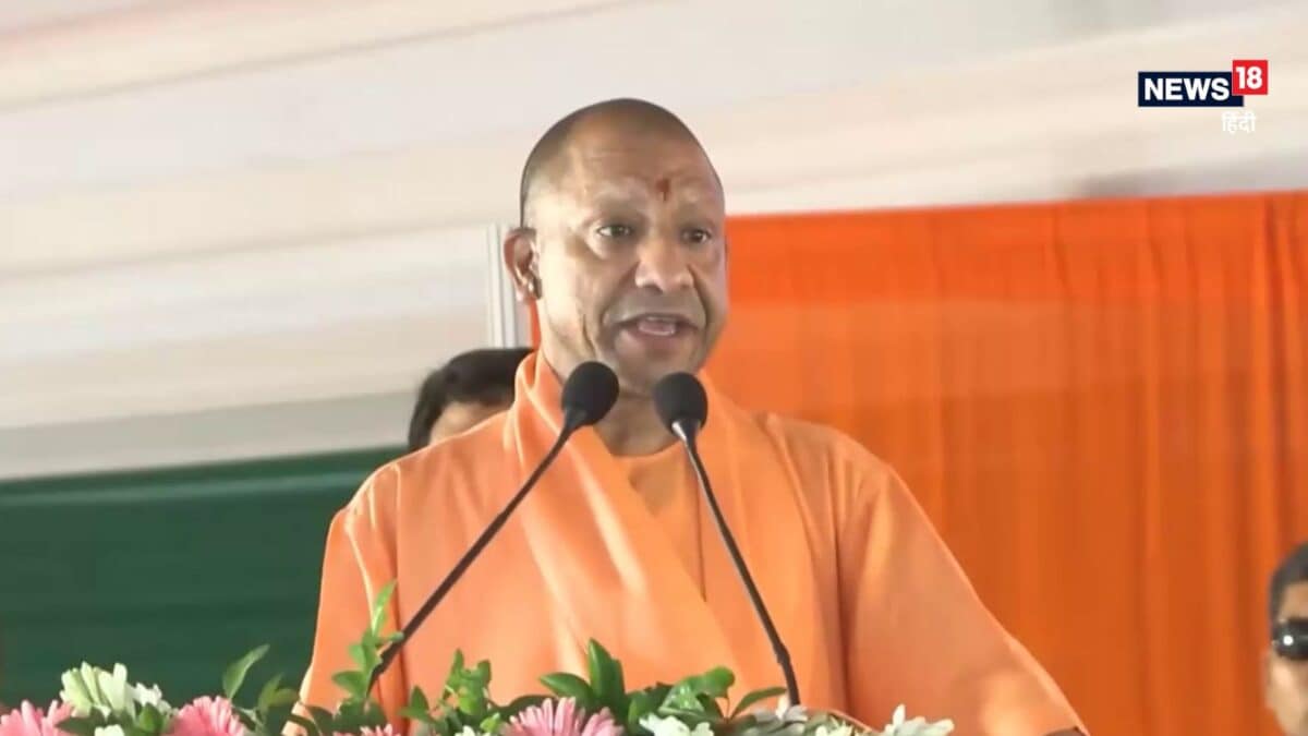 डबल इंजन सरकार ने बदली यूपी की तस्वीर: कानून-व्यवस्था में सुधार से लेकर 1 ट्रिलियन डॉलर इकोनॉमी की ओर बढ़ते कदम डबल इंजन सरकार ने बदली यूपी की तस्वीर: कानून-व्यवस्था में सुधार से लेकर 1 ट्रिलियन डॉलर इकोनॉमी की ओर बढ़ते कदम