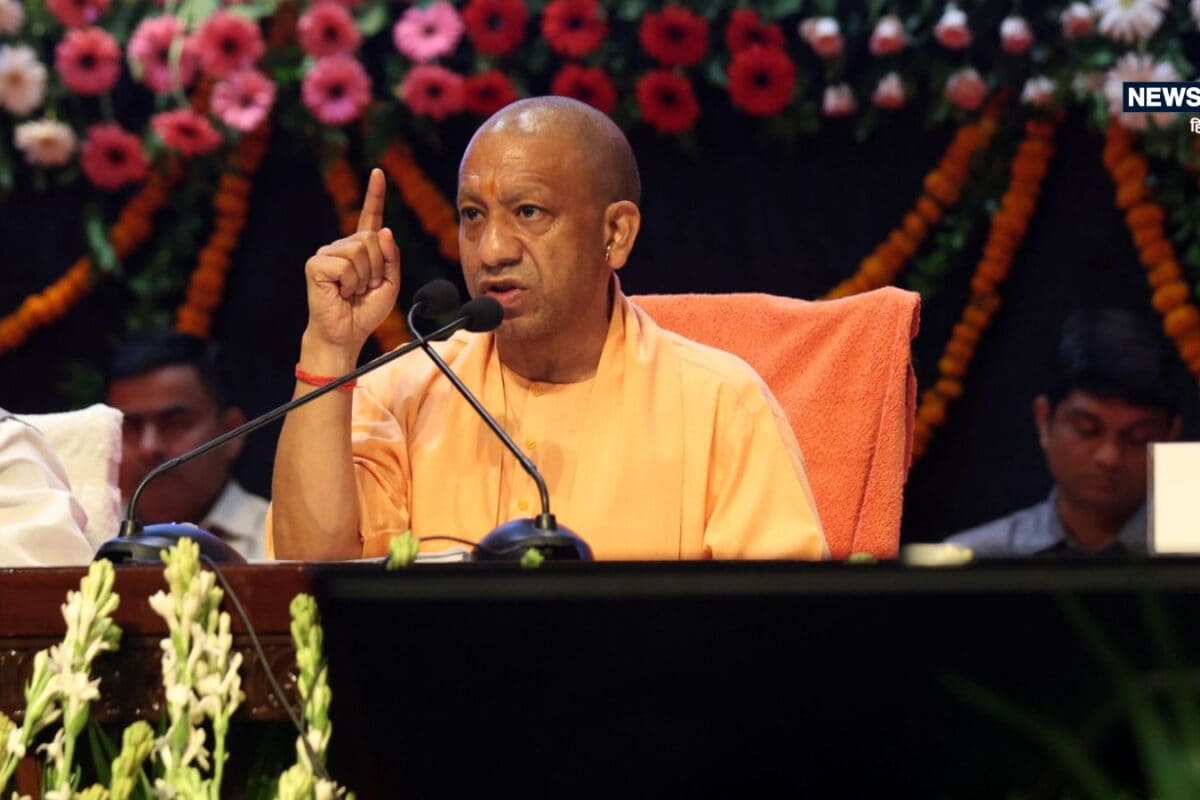 UP News: अब सिर्फ रोजगार नहीं, आर्थिक रूप से भी आत्मनिर्भर बनेंगे यूपी के युवा, सारथी ऐप बनेगा मददगार