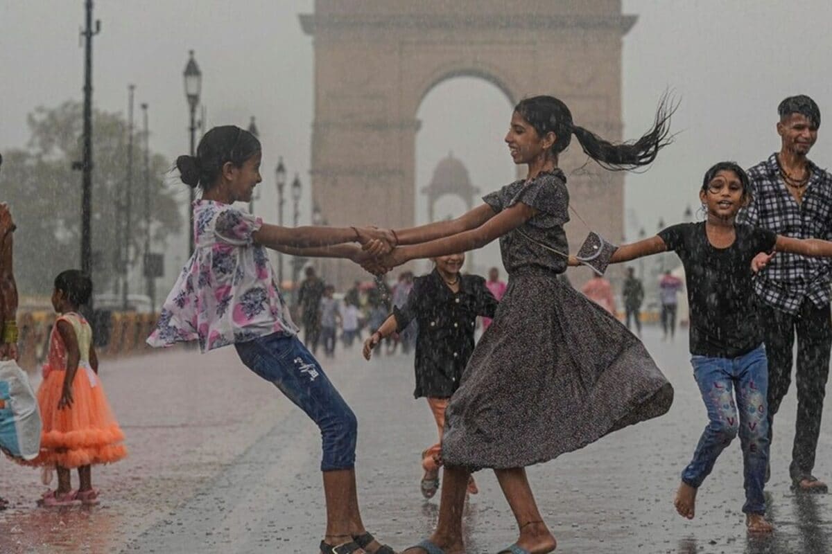 Delhi Monsoon: दिल्ली में अगले दो दिनों में आएगा मॉनसून IMD ने बता दी तारीख भीषण गर्मी से म‍िलेगी राहत