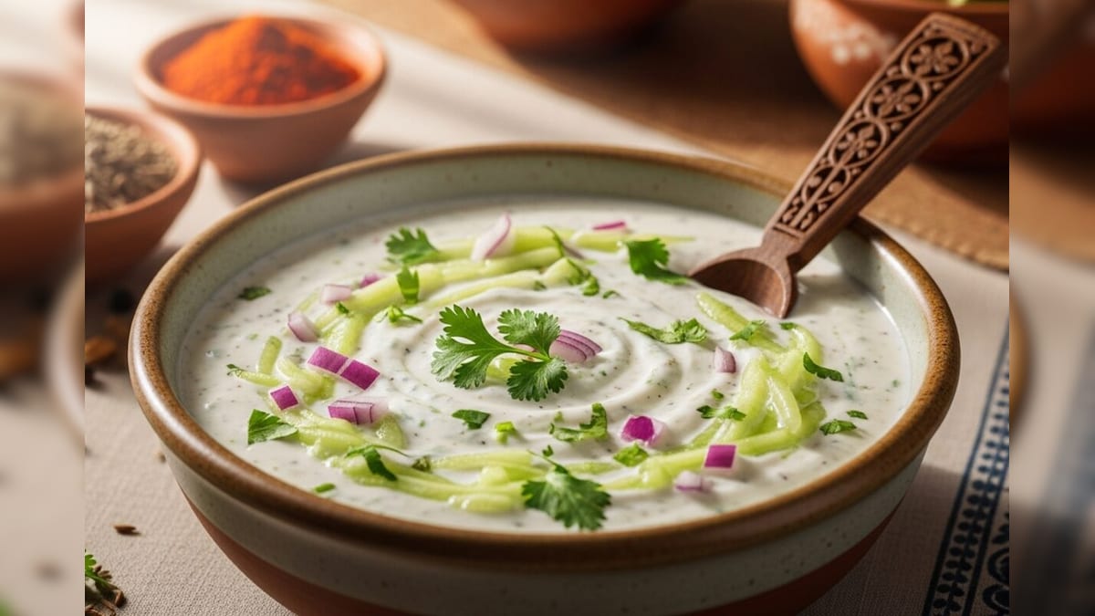 गर्मी में दही और खीरे से बनाएं तड़का वाला रायता, स्वाद और सेहत दोनों का फायदा, जानें आसान रेसिपी