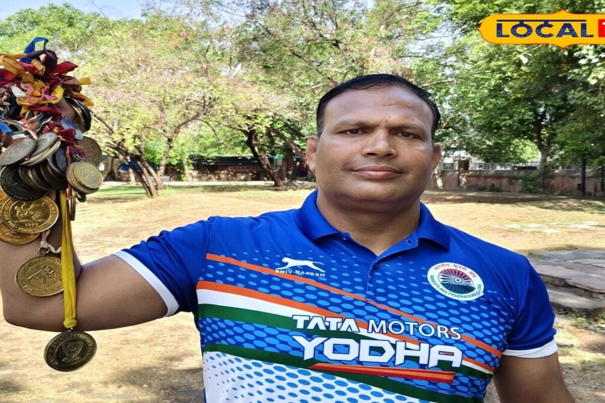 कोटा के पहलवान रविंद्र कुमार ने बढ़ाया राजस्थान का मान! विनेश फोगाट के मुकाबले में रेफरी बनकर रचा इतिहास