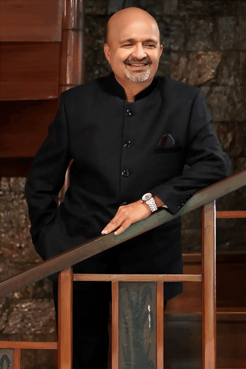 Sameer Anjaan, Sameer Anjaan incomplete love story, Sameer Anjaan hit Songs, Sameer Anjaan told story of his 17 years of incomplete love to his wife on suhagraat, Sameer Anjaan wife Anita Pandey, समीर अंजान, समीर अंजान की अधूरी प्रेम कहानी, समीर अंजान के हिट गाने, समीर अंजान ने सुहागरात पर अपनी पत्नी को सुनाई अपने 17 साल के अधूरे प्यार की कहानी, समीर अंजान की पत्नी अनीता पांडे