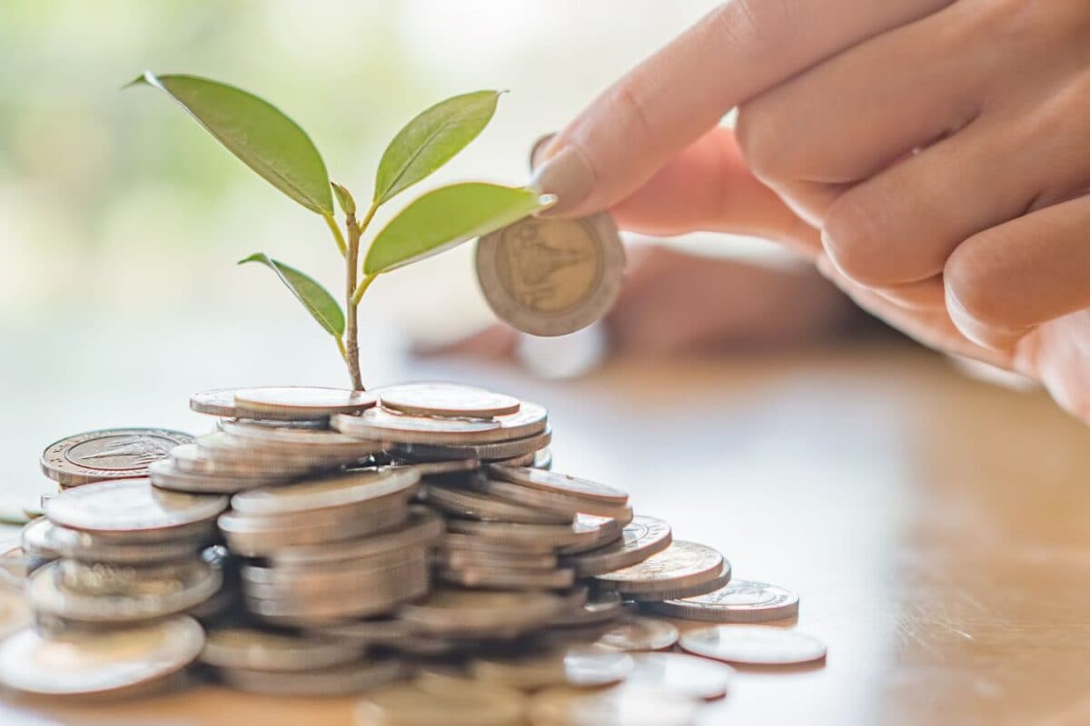 5 साल से मिल रहा 18.5 फीसदी रिटर्न, 10000 की एसआईपी से बन गए 1 करोड़ रुपये, पैसा छापने की मशीन हैं ये स्‍कीम्‍स