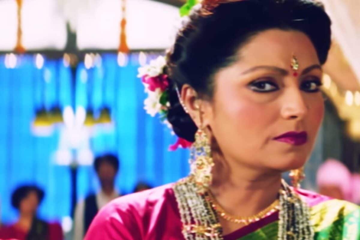 जूही चावला को वो सुपरहिट गाना, एक-एक बोल जिसका सीना कर देता है छलनी, शादी की विदाई से क्यों रहा दूर?