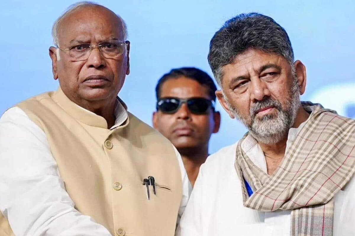 कर्नाटक सीएम के लिए लग रहे थे डीके-डीके के नारे जिसे सुन चढ़ा खरगे का पारा अपनों को कह बैठे बेकार लोग