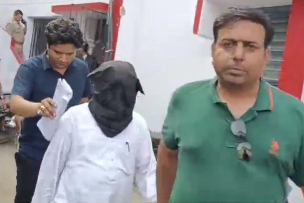मौलाना के नस-नस में भरी थी नफरत मदरसा टीचर के भेष में छिपा था देश का गद्दार मधुबनी से गिरफ्तार मौलाना इजहारुल हक की कहानी