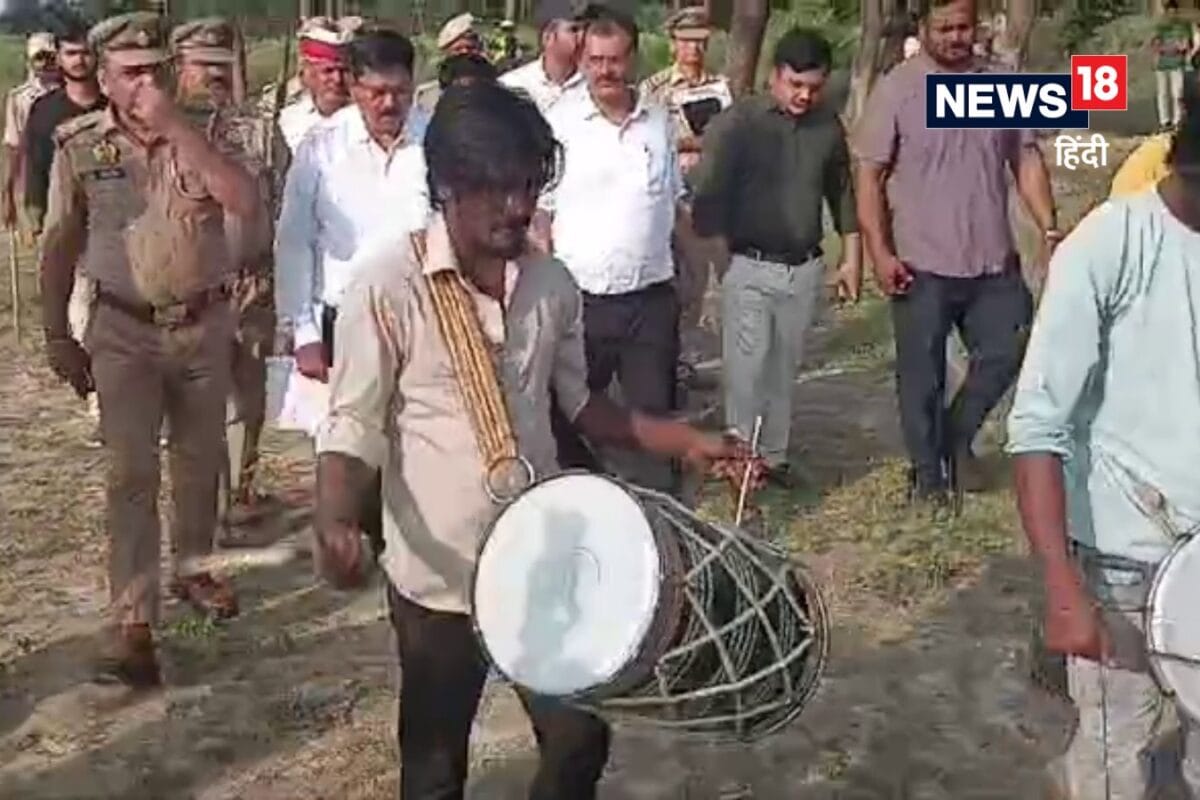 Mau News: मऊ में गैंगस्टर नवीन सिंह पर बड़ा एक्शन, ढोल नगाड़े के साथ प्रशासन ने कुर्क की करोड़ों की संपत्ति