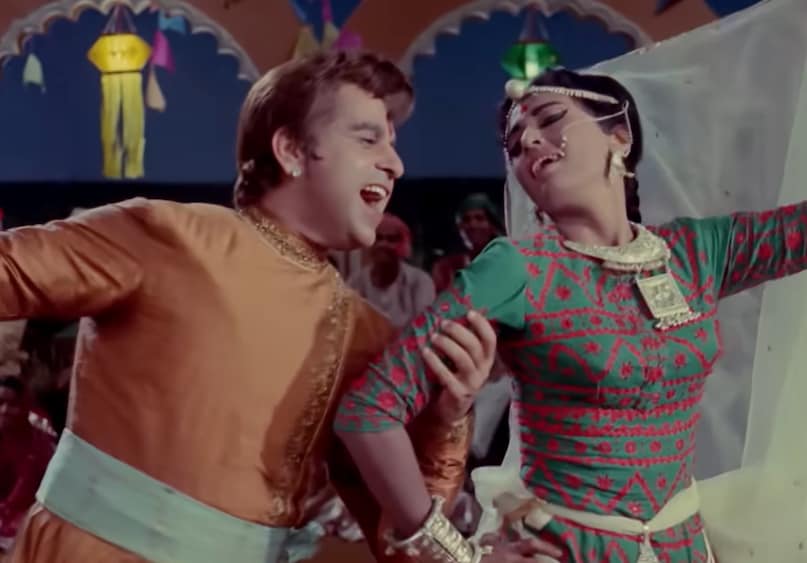 mohammed rafi hit song, Mere Pairon Mein Ghunghroo song, Dilip Kumar song, rajkumari dubey, naushad song, mohammed rafi naushad song, naushad helped rajkumari dubey, 1968 Sunghursh song, rajkumari dubey, Mohd Rafi Hits, मोहम्मद रफी का गाना, दिलीप कुमार का हिट गाना